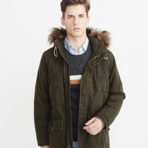 NWOT ABERCROMBIE & FITCH MEN B-9 SHERPA